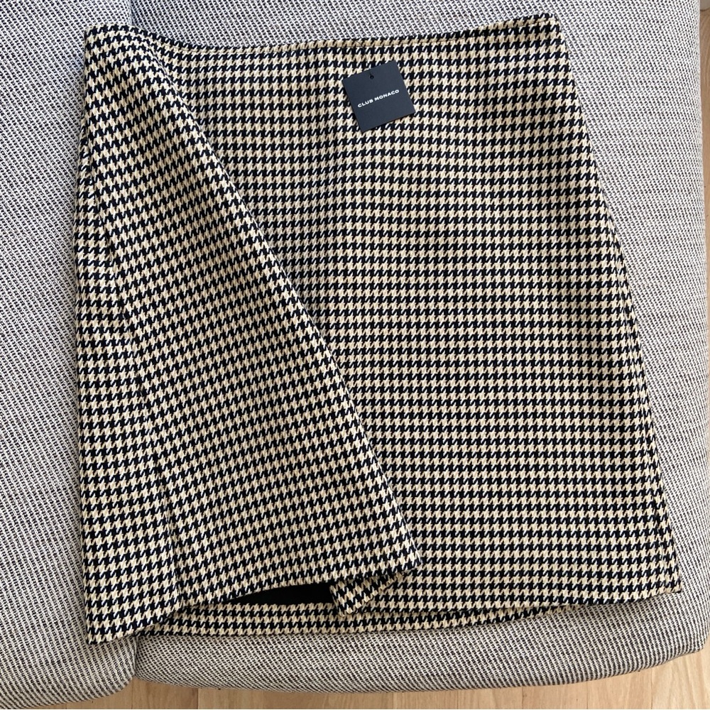 Club Monaco Black and White Houndstooth Mini Skirt